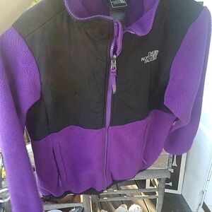 Girls North face 10/12 fleece jacket warm
